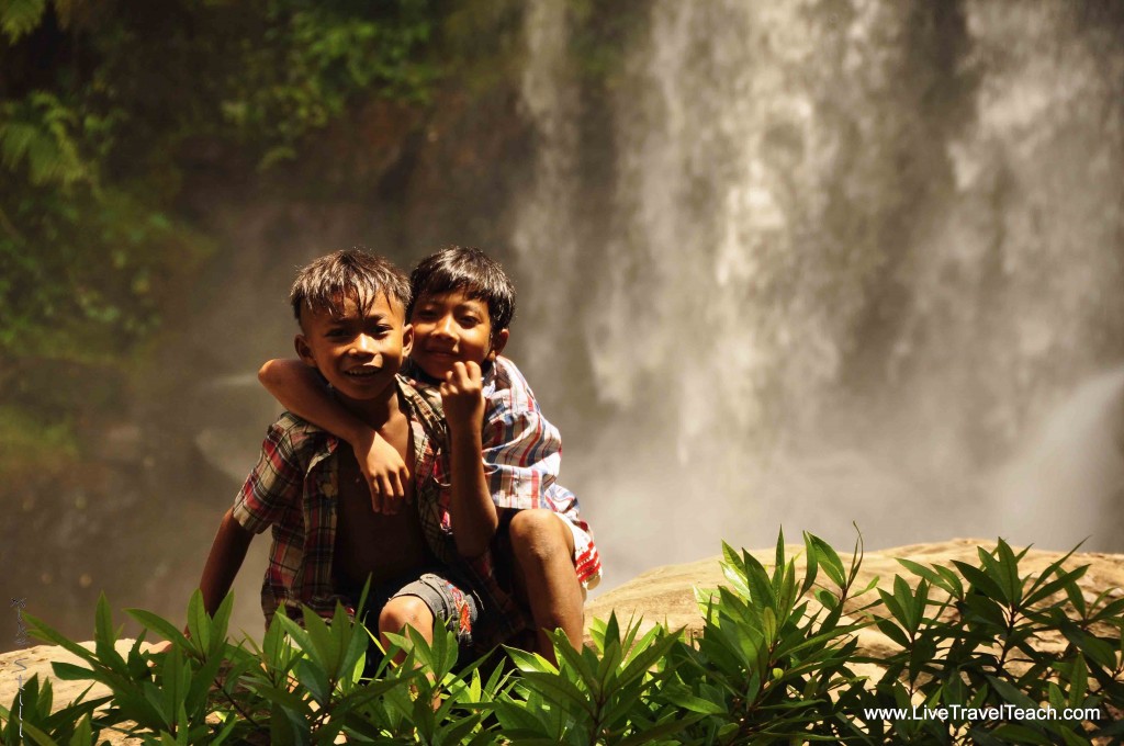2 Cambodian Boys at Phnom Kulen