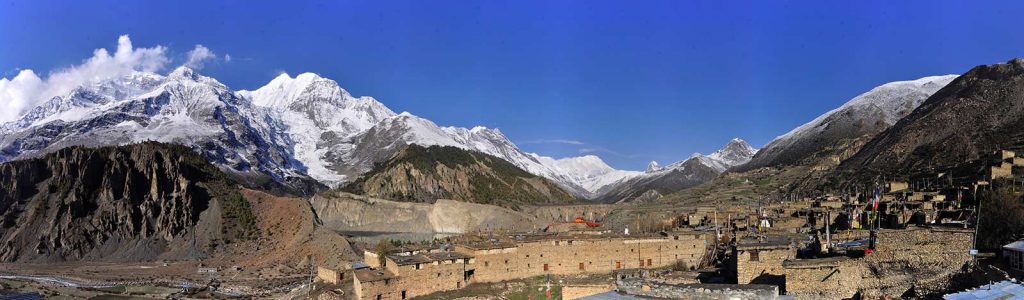 Panoramic view of the Annapurna Circuit