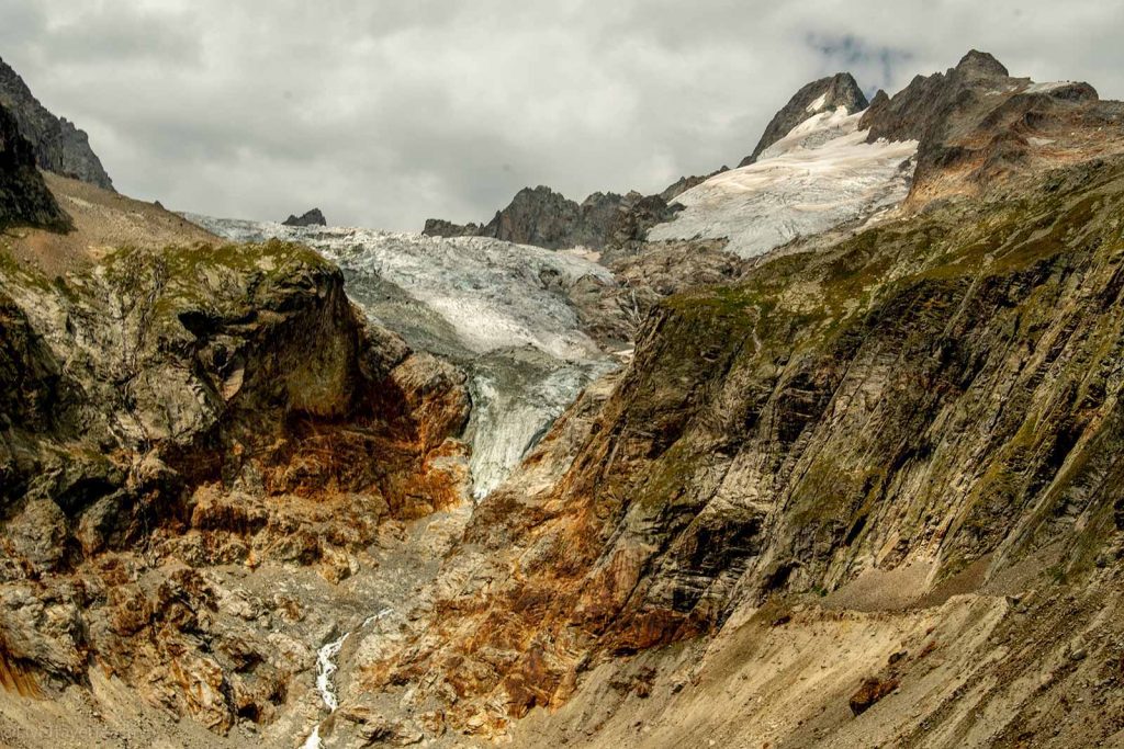 Tour du Mont Blanc Pré de Bar Glacier
