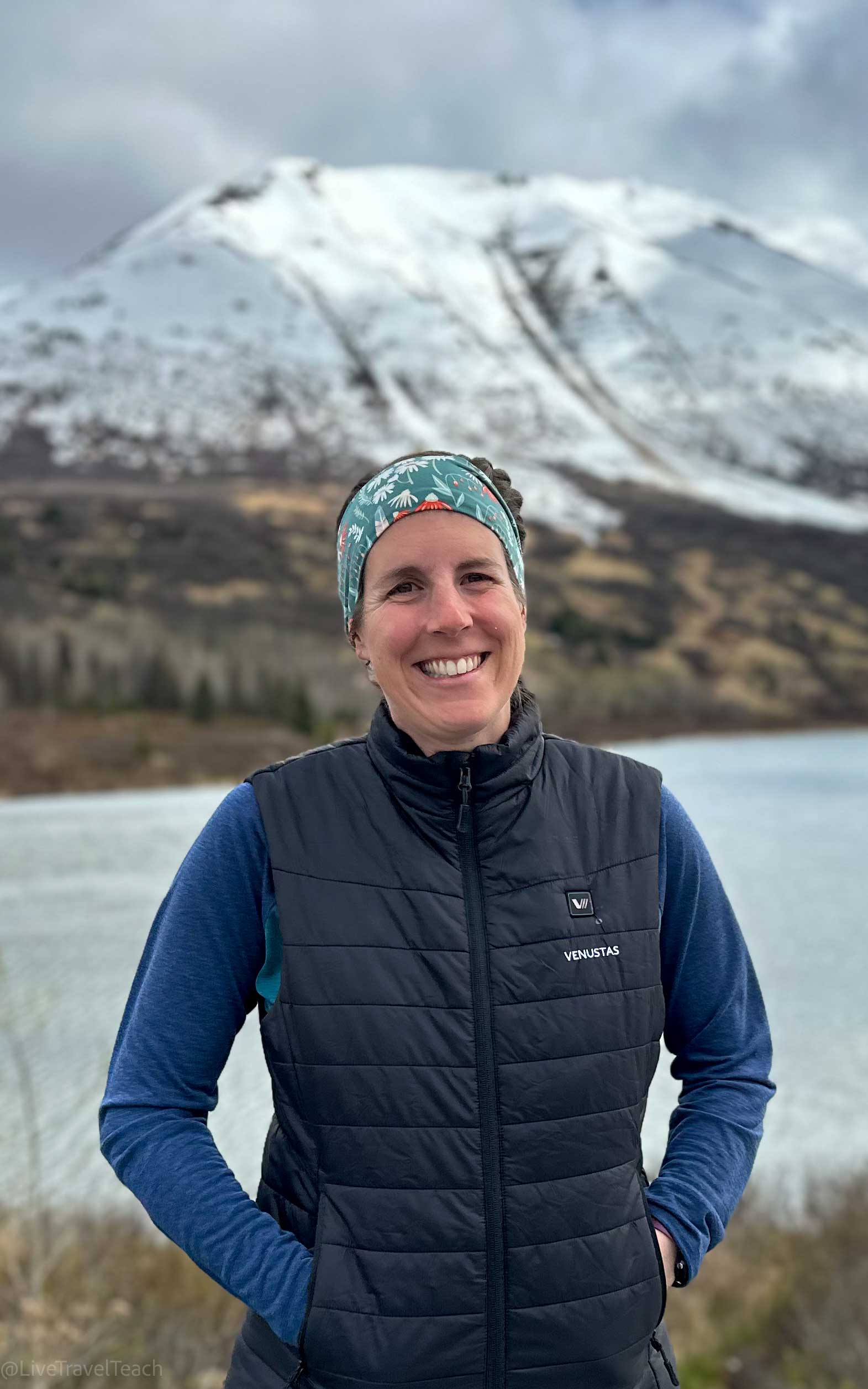 Venustas Heated Vest Review Elizabeth wearing the Venustas Heated Vest in Alaska in winter