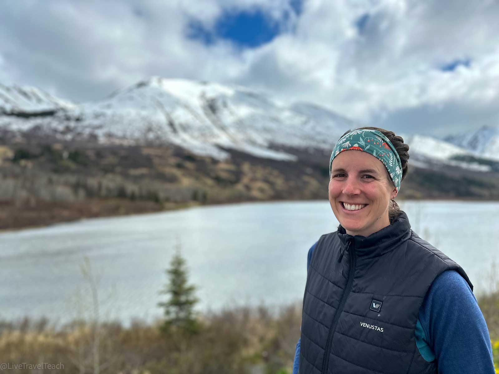 Venustas Heated Vest Review Elizabeth wearing the Venustas Heated Vest outdoors